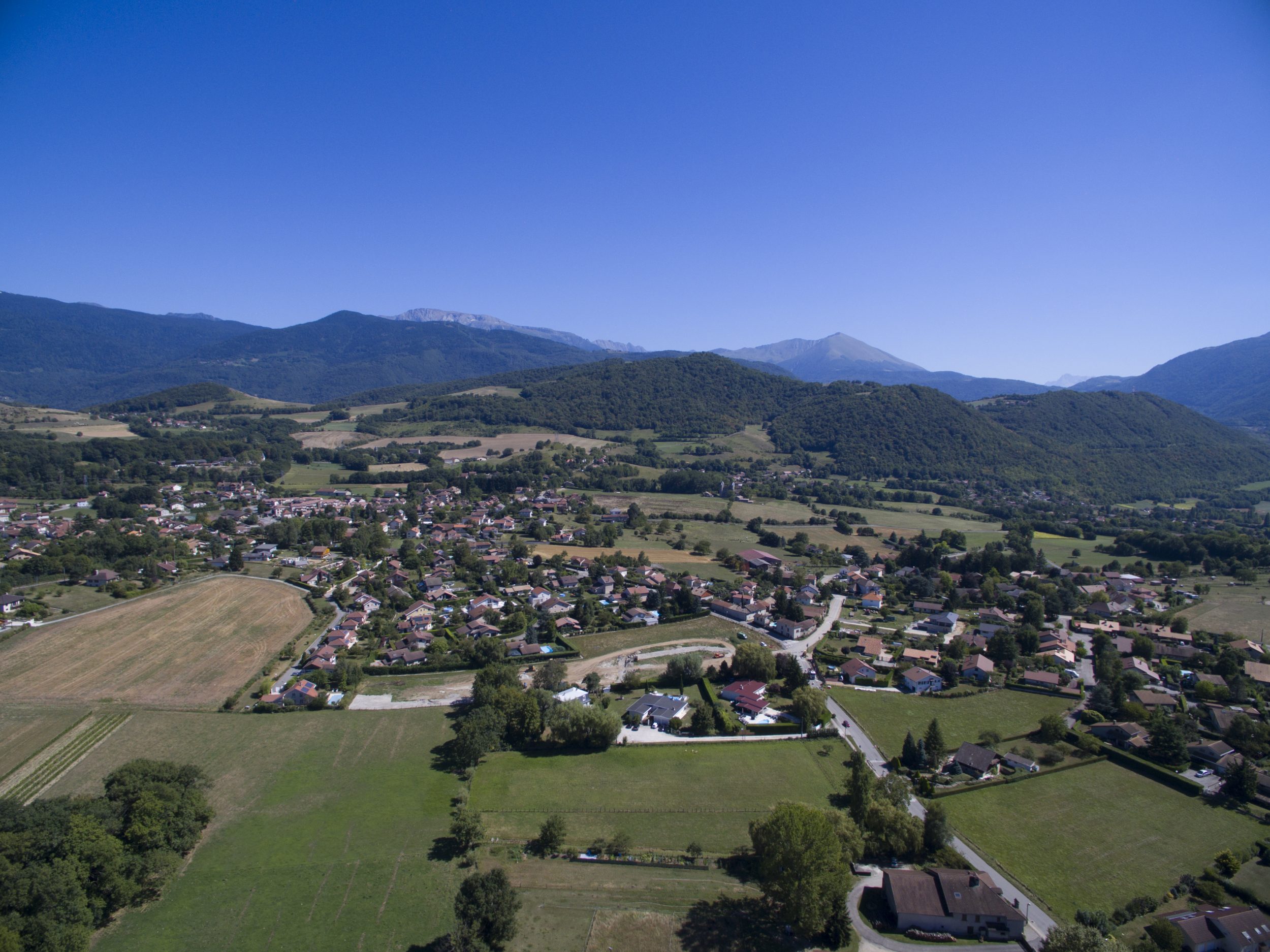 Travaux autour des lignes à haute-tension